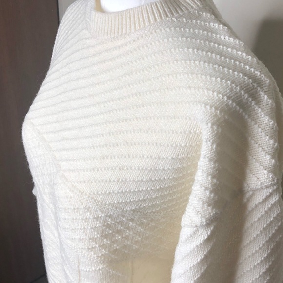 Vintage Gloria Vanderbilt Ivory Wool Knit Sweater - Picture 2 of 7
